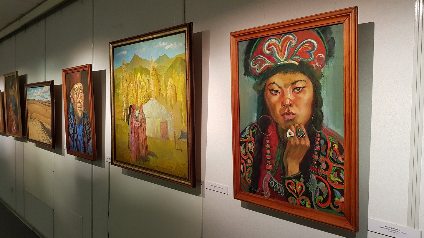 Найти сведения о человеке по фамилии из архива бесплатно