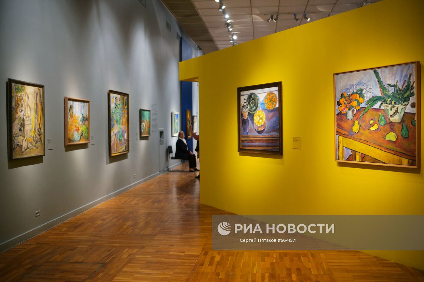 Лаврус - 10 работ ларионова, которые нужно знать солдаты, венеры и лучизм //текст